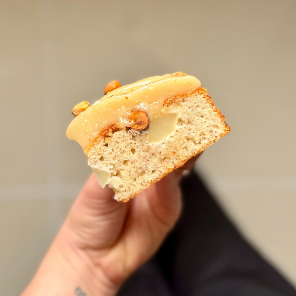 Le Financier aux fruits de saison : Poire/Noisette